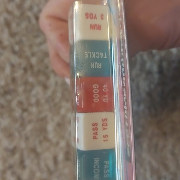 Football dice game - NWT - Picture 4 of 5